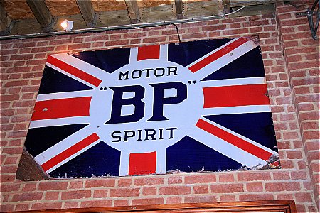 B.P. MOTOR SPIRIT - click to enlarge